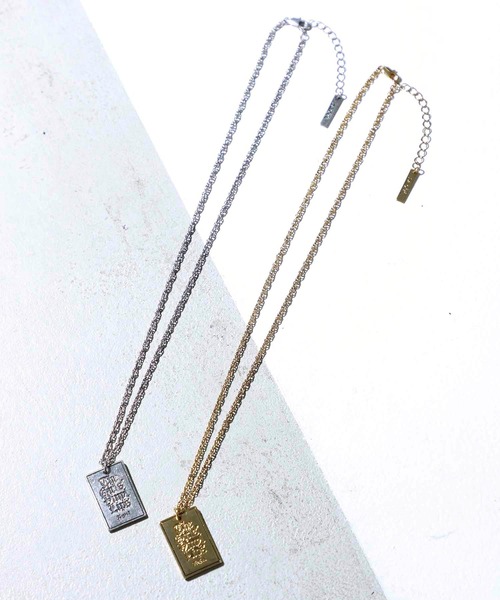 X-girl(エックスガール)の「OLD ENGLISH LOGO PLATE NECKLACE(ネックレス・レディース・シルバー/ゴールド・ONE SIZE)」の15枚目の写真