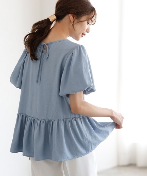 パフスリーブフリルブラウス