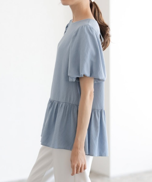 パフスリーブフリルブラウス