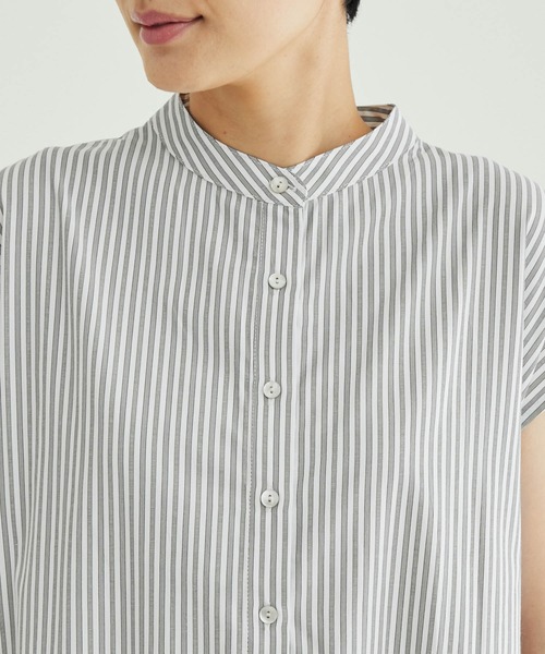 SALON adam et rope'（サロン アダム エ ロペ）の「【WEB限定】バンドカラーストライプフレンチスリーブワンピース（シャツワンピース・レディース・ブラック系その他/ライトグレー/イエロー系その他・FREE）」の15枚目の写真