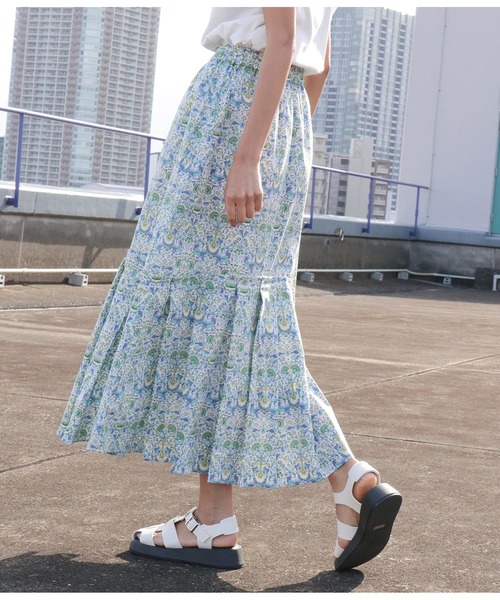 Settimissimo（セッティミッシモ）の「タックティアードボタニカルロングスカート（スカート・レディース・オレンジ/サックスブルー・FREE）」の5枚目の写真