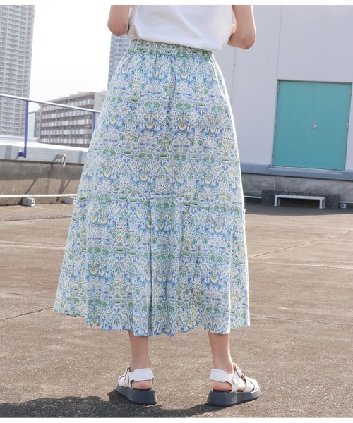 Settimissimo（セッティミッシモ）の「タックティアードボタニカルロングスカート（スカート・レディース・オレンジ/サックスブルー・FREE）」の6枚目の写真