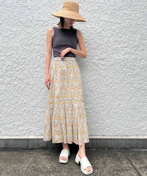 Settimissimo（セッティミッシモ）の「タックティアードボタニカルロングスカート（スカート・レディース・オレンジ/サックスブルー・FREE）」の13枚目の写真