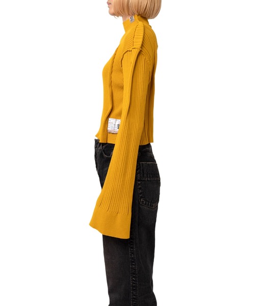 Maison MIHARA YASUHIRO(メゾンミハラヤスヒロ)の「Tucked Pullover(ニット/セーター・レディース・ブラック/イエロー・38/36/40)」の12枚目の写真