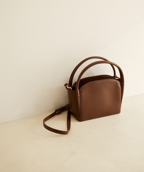 SALON adam et rope'（サロン アダム エ ロペ）の「ラウンドハンドルミドルバッグ（ショルダーバッグ・レディース・ブラック/ダークブラウン/パープル・FREE）」の3枚目の写真