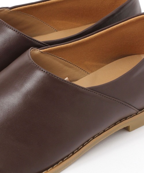 studio CLIP（スタディオクリップ）の「ラクラク柔らかバブーシュ（パンプス・レディース・オフホワイト/ブラック/ブラウン・MEDIUM/LARGE/X-LARGE）」の6枚目の写真