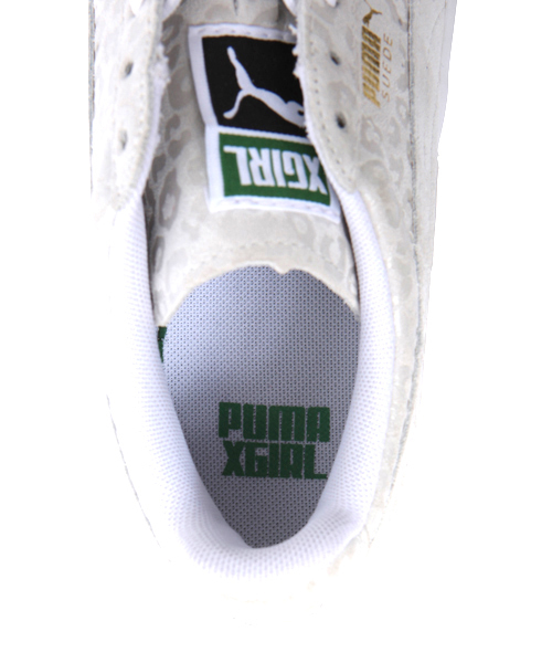 X-girl（エックスガール）の「X-girl×PUMA SUEDE WHITE PACK（スニーカー・レディース・ホワイト・27cm/23cm/28cm/24cm/23.5cm/24.5cm/25cm）」の3枚目の写真