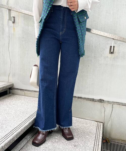 OPAQUE.CLIP(オペークドットクリップ)の「◆オーガニックコットンデニム 205 フレアカットオフ(その他パンツ・レディース・ブルー/ダークネイビー/チャコールグレー・38/42/40/36)」の9枚目の写真