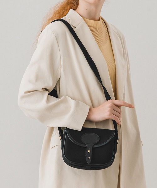 BRADY(ブレディー)の「Brady | COLNE MINI(ショルダーバッグ・レディース・カーキ/アイボリー/ブラック/ブラウン・ONE SIZE/ONE)」の3枚目の写真