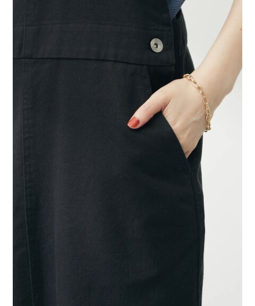 Green　Parks（グリーンパークス）の「ツイル前スリットジャンパースカート（ジャンパースカート・レディース・ベージュ/ブラック・FREE）」の10枚目の写真