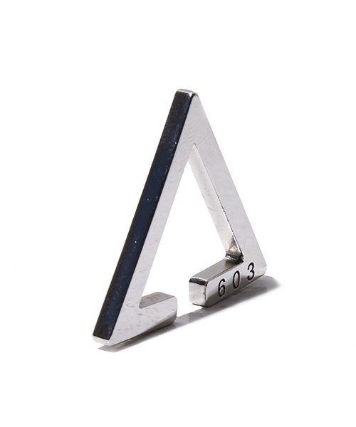 603（ロクマルサン）の「603 トライアングルイヤーカフ（イヤーカフ・メンズ・シルバー/ゴールド・FREE）」の7枚目の写真