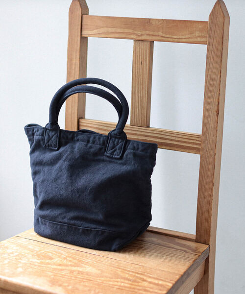 B:MING by BEAMS（ビーミングバイビームス）の「B:MING by BEAMS / 製品染 CANVAS TOTE BAG（トートバッグ・メンズ・ネイビー/レッド/ブルー/カーキ・ONE SIZE）」の2枚目の写真