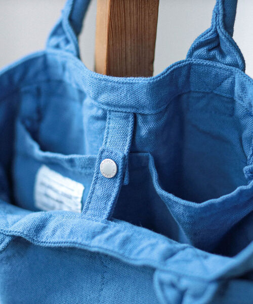 B:MING by BEAMS（ビーミングバイビームス）の「B:MING by BEAMS / 製品染 CANVAS TOTE BAG（トートバッグ・メンズ・ネイビー/レッド/ブルー/カーキ・ONE SIZE）」の10枚目の写真