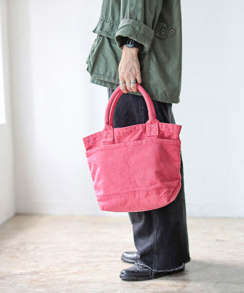 B:MING by BEAMS（ビーミングバイビームス）の「B:MING by BEAMS / 製品染 CANVAS TOTE BAG（トートバッグ・メンズ・ネイビー/レッド/ブルー/カーキ・ONE SIZE）」の16枚目の写真