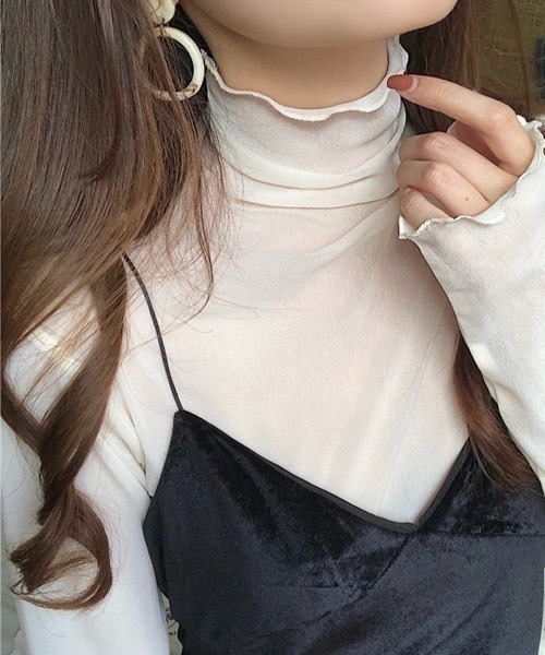 wears(ウェアーズ)の「メロウハイネックトップス(Tシャツ/カットソー・レディース・アイボリー/ホワイト/ブラック・FREE)」の2枚目の写真