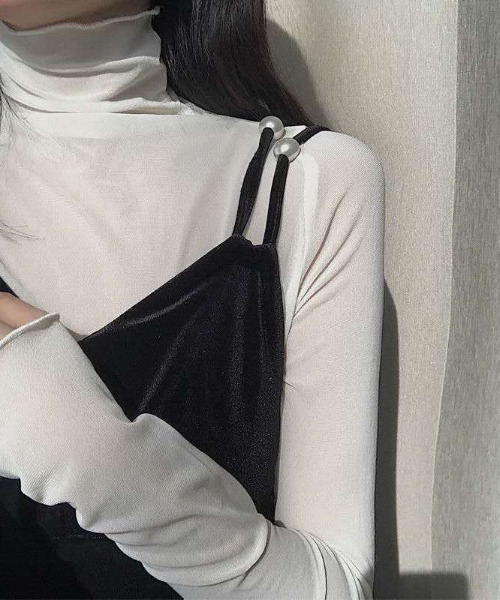 wears(ウェアーズ)の「メロウハイネックトップス(Tシャツ/カットソー・レディース・アイボリー/ホワイト/ブラック・FREE)」の12枚目の写真