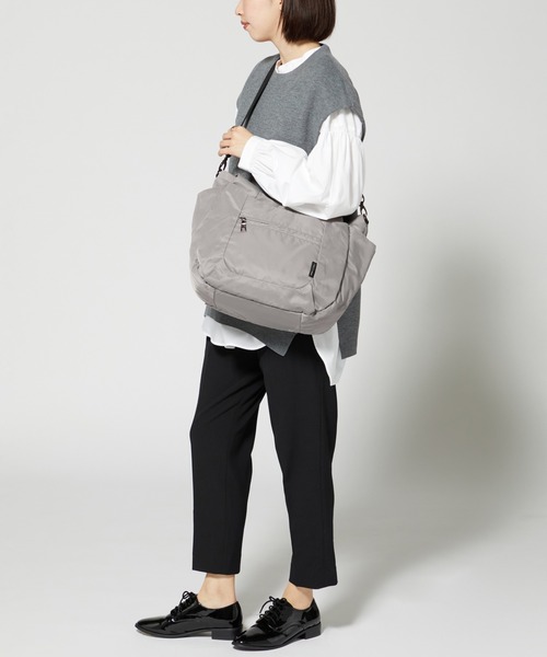 Y'SACCS(イザック)の「【Y’SACCS vous et】ラウンド2WAYトート(トートバッグ・レディース・カーキ/ブラック/マスタード/グレー/ライトグレー/ライトピンク/ライトブルー/グリーン・FREE)」の15枚目の写真