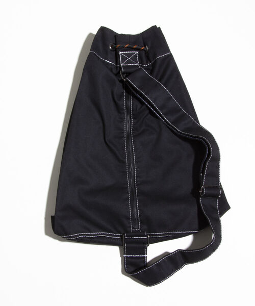 UNIVERSAL OVERALL（ユニバーサルオーバーオール）の「【UNIVERSAL OVERALL/ユニバーサルオーバーオール】TCワンショルビッグポーチ UVO-154（ショルダーバッグ・レディース・ブラック/ベージュ・FREE）」の11枚目の写真