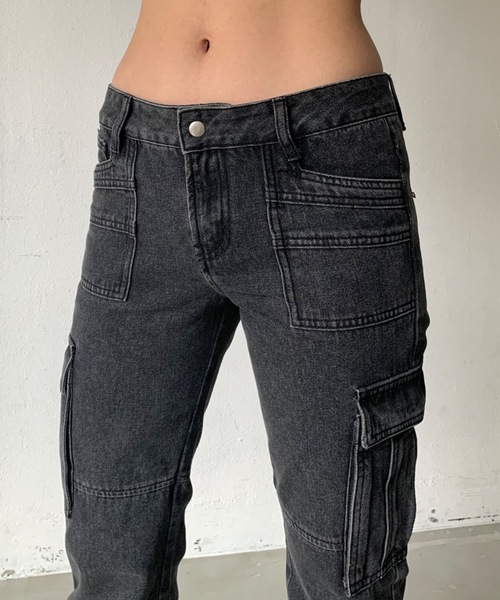 SHAGGIE(シャギー)の「デニムフレアカーゴパンツ(デニムパンツ・レディース・ブラック/ブルー/ネイビー・SMALL/MEDIUM)」の18枚目の写真