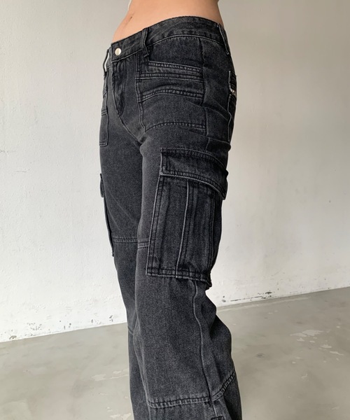 SHAGGIE(シャギー)の「デニムフレアカーゴパンツ(デニムパンツ・レディース・ブラック/ブルー/ネイビー・SMALL/MEDIUM)」の19枚目の写真