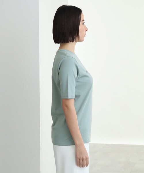 INDIVI（インディヴィ）の「◆【コットン100％/ロゴT/Vネック】メッセージTシャツ（Tシャツ/カットソー・レディース・ホワイト/ブラック/ライトグリーン/ベージュ・12/13/15 /34/38/19/05）」の7枚目の写真