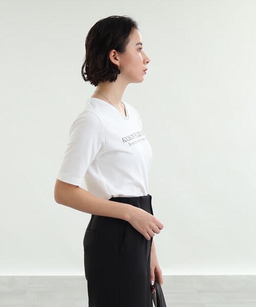 INDIVI（インディヴィ）の「◆【コットン100％/ロゴT/Vネック】メッセージTシャツ（Tシャツ/カットソー・レディース・ホワイト/ブラック/ライトグリーン/ベージュ・12/13/15 /34/38/19/05）」の15枚目の写真