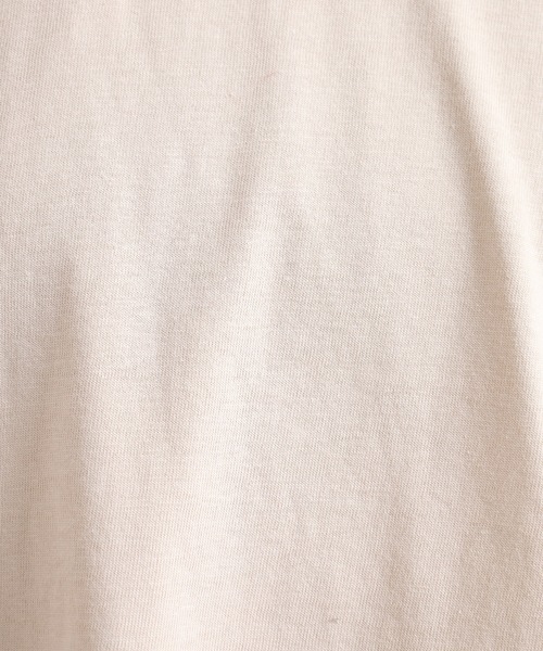 atONE(アットワン)の「atONE 脇タックVネック長袖カットソー(Tシャツ/カットソー・レディース・ブラック/カーキ/オフホワイト/ライトベージュ・M-L/4L~5L/LL~3L)」の5枚目の写真