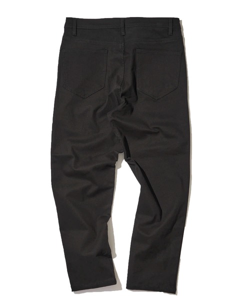 TETE HOMME(テットオム)の「【WEB限定】スリムテーパード カツラギクロップドパンツ(その他パンツ・メンズ・ブラック/ホワイト/ネイビー/ベージュ・SMALL/MEDIUM/LARGE/X-LARGE)」の9枚目の写真