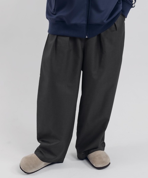 MUHET（ミュエータ）の「【セットアップ可能】アソート２タックパンツ（スラックス・レディース・ネイビー/ブラウン/グレー・X-LARGE/SMALL/MEDIUM）」の2枚目の写真