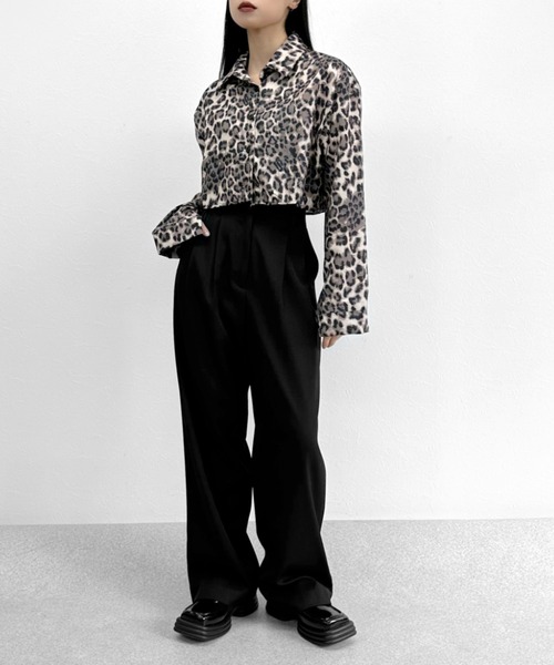 LVEU.(ラブユ.)の「Pattern cropped shirt / パターンクロップドシャツ(シャツ/ブラウス・レディース・レオパード/ゼブラ・FREE)」の6枚目の写真
