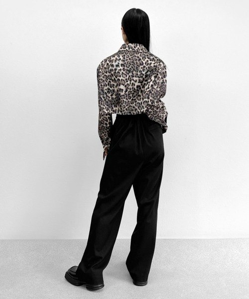 LVEU.(ラブユ.)の「Pattern cropped shirt / パターンクロップドシャツ(シャツ/ブラウス・レディース・レオパード/ゼブラ・FREE)」の9枚目の写真