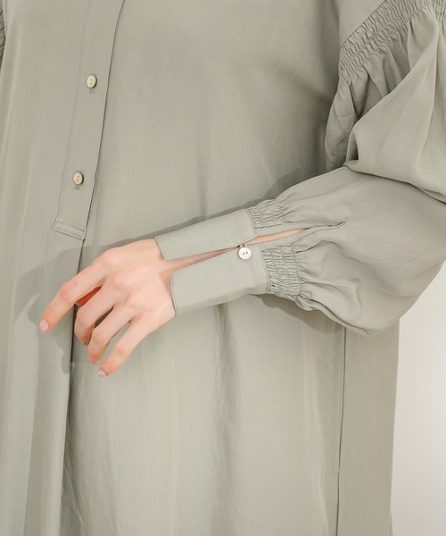 KATHARINE ROSS(キャサリンロス)の「【KATHARINE ROSS】シャーリングシャツワンピース(シャツワンピース・レディース・ブルー/ライトグレー・MEDIUM)」の9枚目の写真