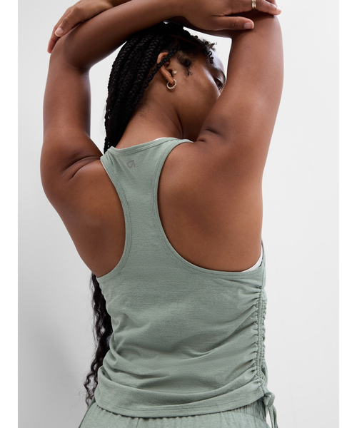 GAP(ギャップ)の「GapFit 起毛ジャージー ルーシュ タンクトップ(タンクトップ・レディース・ホワイト/グリーン/ブラック・M/S/L/XXS/XS)」の5枚目の写真