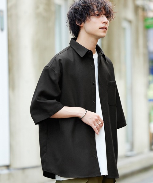 MONO-MART(モノマート)の「ナチュラルシャンブレーメランジファブリック オーバーサイズ ショートスリーブ レギュラーカラーシャツ(シャツ/ブラウス・メンズ・ライトベージュ/ブラウン/ダークブラウン/ライトグレー/ブラック/アイボリー・M/L)」の3枚目の写真