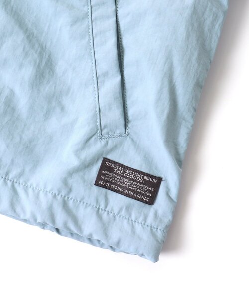 BREEZE(ブリーズ)の「バックロゴコーチジャケット(テーラードジャケット・キッズ・ブラック/サックスブルー・110/80/140/90/100/120/130)」の4枚目の写真