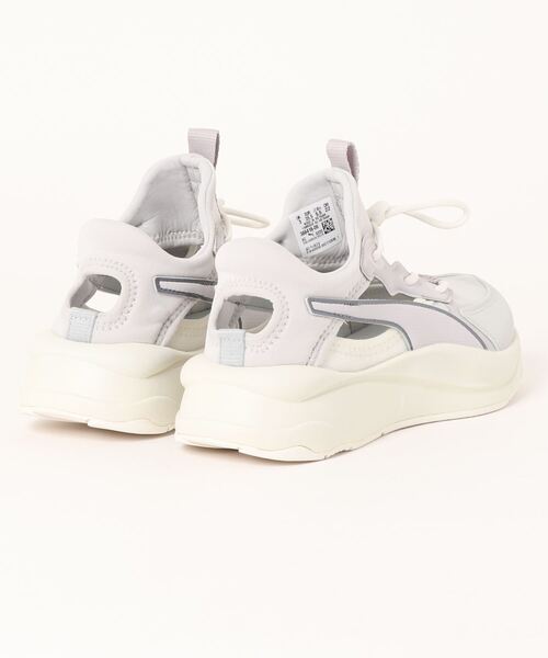 PUMA（プーマ）の「PUMA プーマ ウィメンズ RS カーブ ミュール スニーカー（スニーカー・レディース・シルバーグレー/オフホワイト・22.0cm/25.5cm/24.5cm/23.5cm/26.0cm/22.5cm/23.0cm/25.0cm/24.0cm）」の4枚目の写真