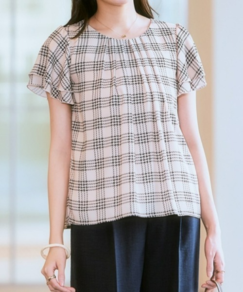 7days Life Styling(セブンデイズライフスタイリング)の「ジョーゼットエアリー半袖トップス カットソー裏地付(シャツ/ブラウス・レディース・グレイッシュベージュ/ライトブルー/ドット/ミント/オフホワイト/キャメル/ブルーグリーン/ライラック/ブラック/ネイビー/ピンク/ストライプ/ホワイト×ブラック/マスタード/ベージュ系その他/ピンク系その他・M/S/LL/L/3L)」の5枚目の写真