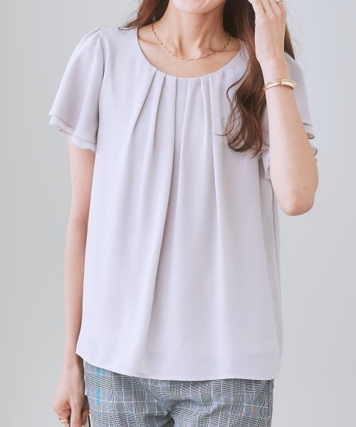 7days Life Styling(セブンデイズライフスタイリング)の「ジョーゼットエアリー半袖トップス カットソー裏地付(シャツ/ブラウス・レディース・グレイッシュベージュ/ライトブルー/ドット/ミント/オフホワイト/キャメル/ブルーグリーン/ライラック/ブラック/ネイビー/ピンク/ストライプ/ホワイト×ブラック/マスタード/ベージュ系その他/ピンク系その他・M/S/LL/L/3L)」の6枚目の写真