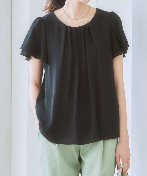 7days Life Styling(セブンデイズライフスタイリング)の「ジョーゼットエアリー半袖トップス カットソー裏地付(シャツ/ブラウス・レディース・グレイッシュベージュ/ライトブルー/ドット/ミント/オフホワイト/キャメル/ブルーグリーン/ライラック/ブラック/ネイビー/ピンク/ストライプ/ホワイト×ブラック/マスタード/ベージュ系その他/ピンク系その他・M/S/LL/L/3L)」の4枚目の写真