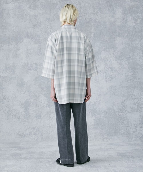 PUBLIC TOKYO（パブリックトウキョウ）の「TWチェックリラックスオーバーシャツ（シャツ/ブラウス・メンズ・ベージュ/ネイビー・1/2）」の15枚目の写真