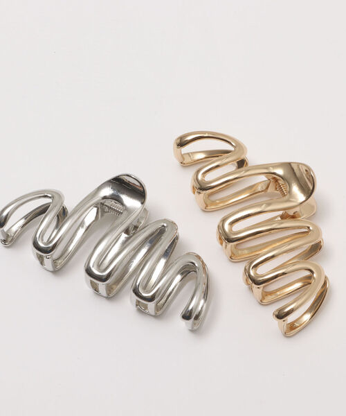 NOLLEY’S Sophi（ノーリーズソフィ）の「ラセンメタルクリップ（バレッタ/ヘアクリップ・レディース・ゴールド/シルバー・FREE）」の3枚目の写真