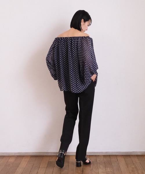 ERADIE オフショルダーワイドカラートップ ドット Off-shoulder wide