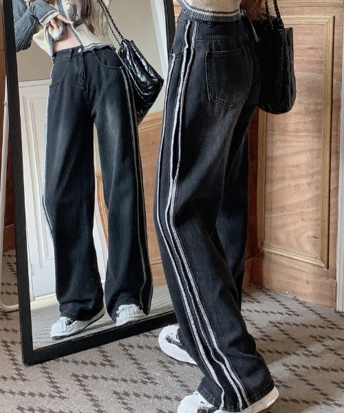 DIAVEL（ディアベル）の「サイドフリンジワイドデニムパンツ（デニムパンツ・レディース・ブルー/ブラック・S/M/L）」の22枚目の写真