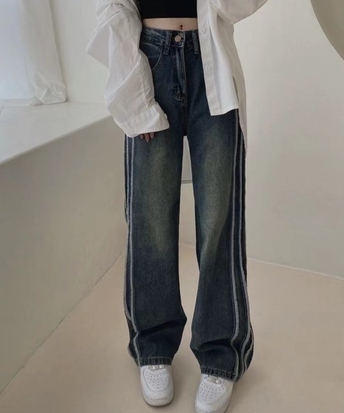 DIAVEL（ディアベル）の「サイドフリンジワイドデニムパンツ（デニムパンツ・レディース・ブルー/ブラック・S/M/L）」の16枚目の写真