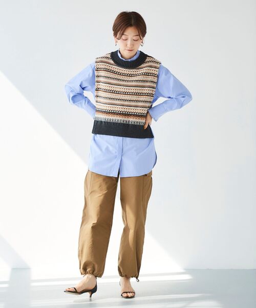 le.coeur blanc（ルクールブラン）の「コットンツイル2wayカーゴパンツ（カーゴパンツ・レディース・ブラック/ブラウン・38/36）」の6枚目の写真