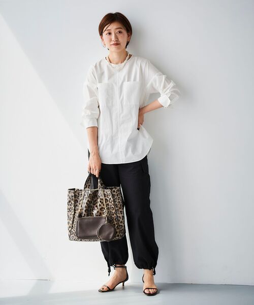 le.coeur blanc（ルクールブラン）の「コットンツイル2wayカーゴパンツ（カーゴパンツ・レディース・ブラック/ブラウン・38/36）」の17枚目の写真