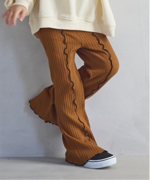 CALMIA(カルミア)の「ウラキモウテレコメローフレアーパンツ(90~150cm)(その他パンツ・キッズ・レッド/ブラウン/ブラック/パープル・90/100/110/120/130/140/150)」の3枚目の写真