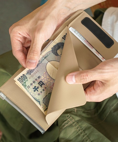 Nahe（ネーエ）の「nahe ネーエ ライトウォレット 三つ折り ミニ財布 カード コインケース 小銭入れ（コインケース・メンズ・レッド/ネイビー/ホワイト/ベージュ/ブラック/イエロー/グリーン・FREE）」の8枚目の写真