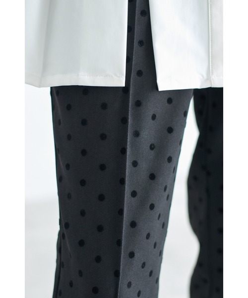 &. NOSTALGIA（アンドドットノスタルジア）の「フロッキードットパンツ（その他パンツ・レディース・チャコールグレー/ブラック・FREE）」の7枚目の写真