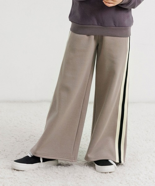 Bee des Bee（ビーデスビー）の「裏起毛ラインワイドパンツ（スウェットパンツ・キッズ・ダークグレー/ブラック/グレイッシュベージュ/杢グレー・120cm/130cm/140cm/110cm/150cm）」の4枚目の写真